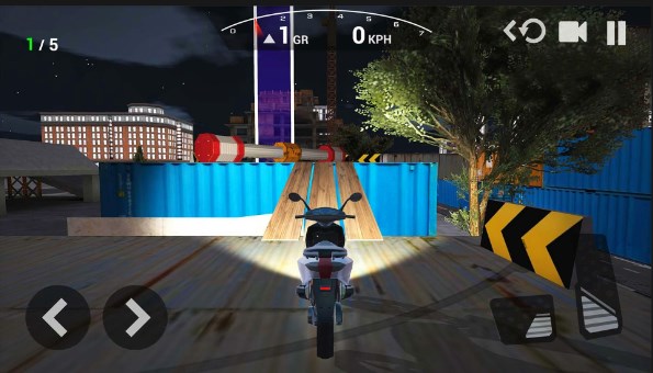 Game balap motor gila