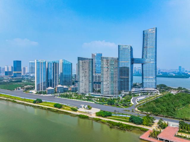 ศูนย์เสริมศักยภาพอุตสาหกรรมปัญญาประดิษฐ์แห่งกวางตุ้ง ฮ่องกง และมาเก๊า (หนานซา) เปิดตัวอย่างเป็นทางการใน Nansha IFC