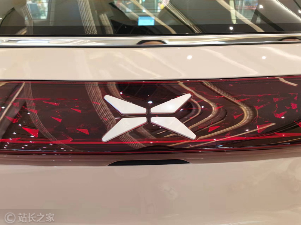 เขา Xiaopeng กล่าวว่า FSD เข้าสู่ประเทศจีนเพื่อส่งเสริมการพัฒนาของการขับขี่อย่างชาญฉลาด: Xiaopeng AI Smart Drive เริ่มการทดสอบทั่วโลกในปีนี้ - บทความ AI